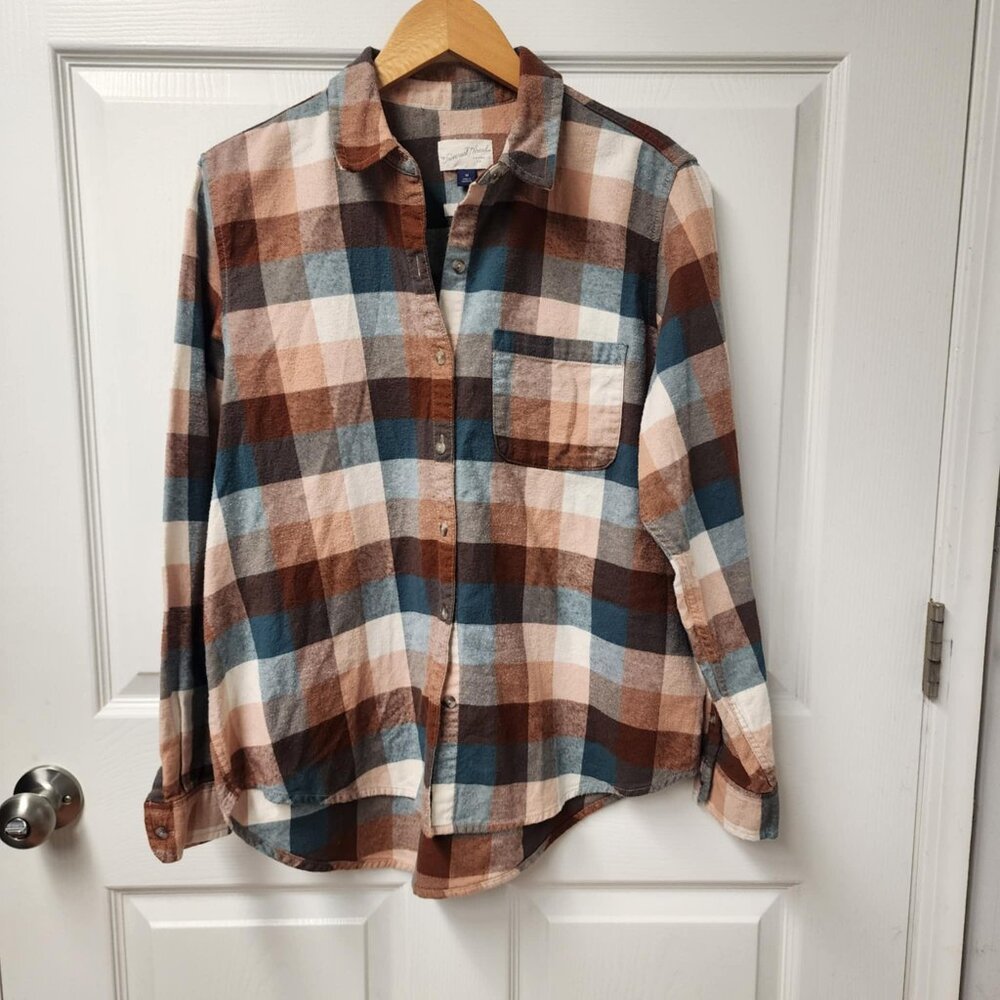 Universal Threads, Womens Flannel Plaid Brown Blue Plaid button down, Size Med